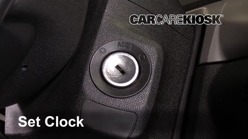 2010 Saturn Outlook XE 3.6L V6 Clock